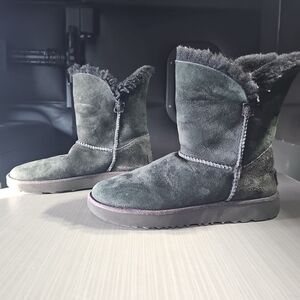 UGG Australia Classic Cuff Short 1016418 Boot Size 6 Black EUR 37/UK4.5 PreOwned